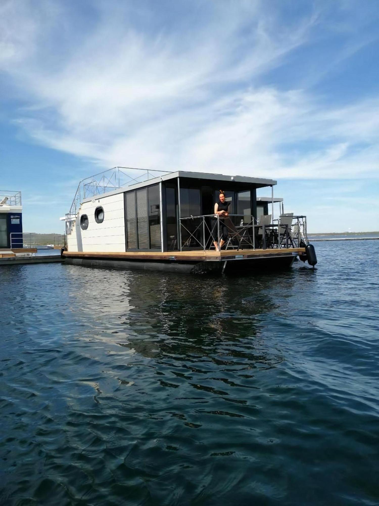 Hausboot Schiff Fuer 4 Personen Ca, 33 M Sup2 In Braunsbedra, Sachsen Anhalt Halle Saale Unstrut Region Exteriör bild